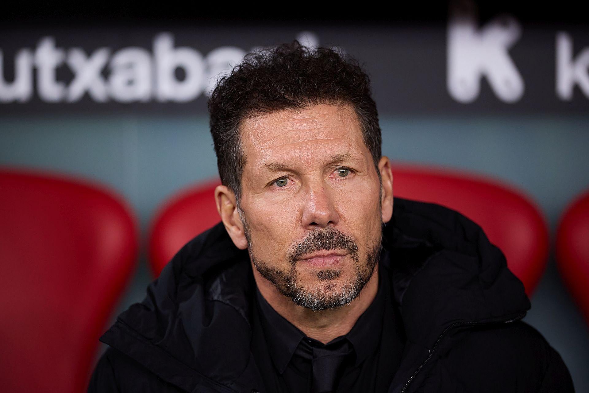El enfado de Simeone porque el tráfico de Bilbao retrasa la llegada del Atlético